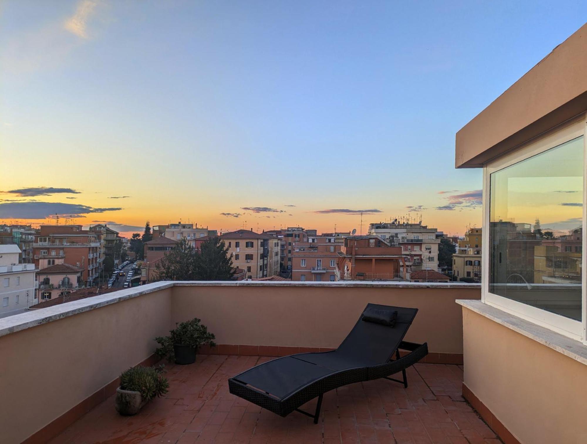 Casetta Sole, Superattico Con Terrazzo Vicino San Pietro, New Rome Exterior photo